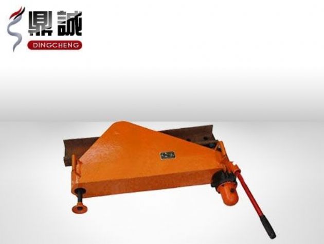 點擊查看詳細信息<br>標題：垂直液壓彎軌機 閱讀次數：4517