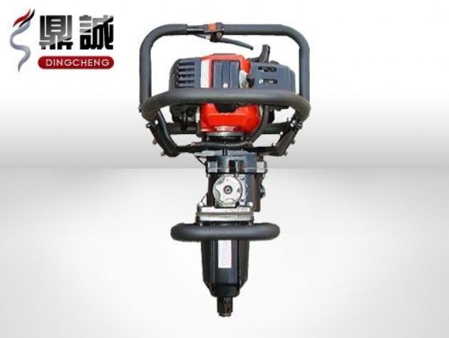 點(diǎn)擊查看詳細(xì)信息<br>標(biāo)題：便攜式內(nèi)燃扳手 閱讀次數(shù)：4487