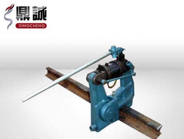 點(diǎn)擊查看詳細(xì)信息<br>標(biāo)題：液壓鋼軌擠孔機(jī) 閱讀次數(shù)：4519