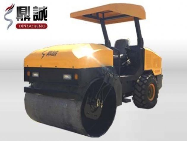 點擊查看詳細信息<br>標題：4噸單鋼輪振動壓路機 閱讀次數：13726